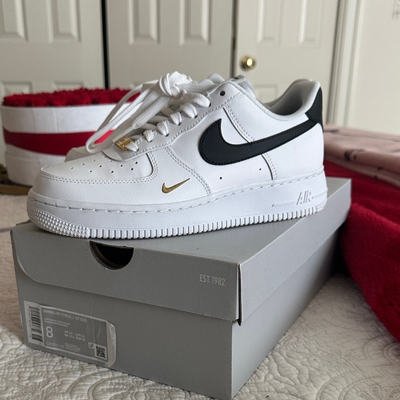 Nike Shoes - Nike Air Force 1 ‘07 ESS